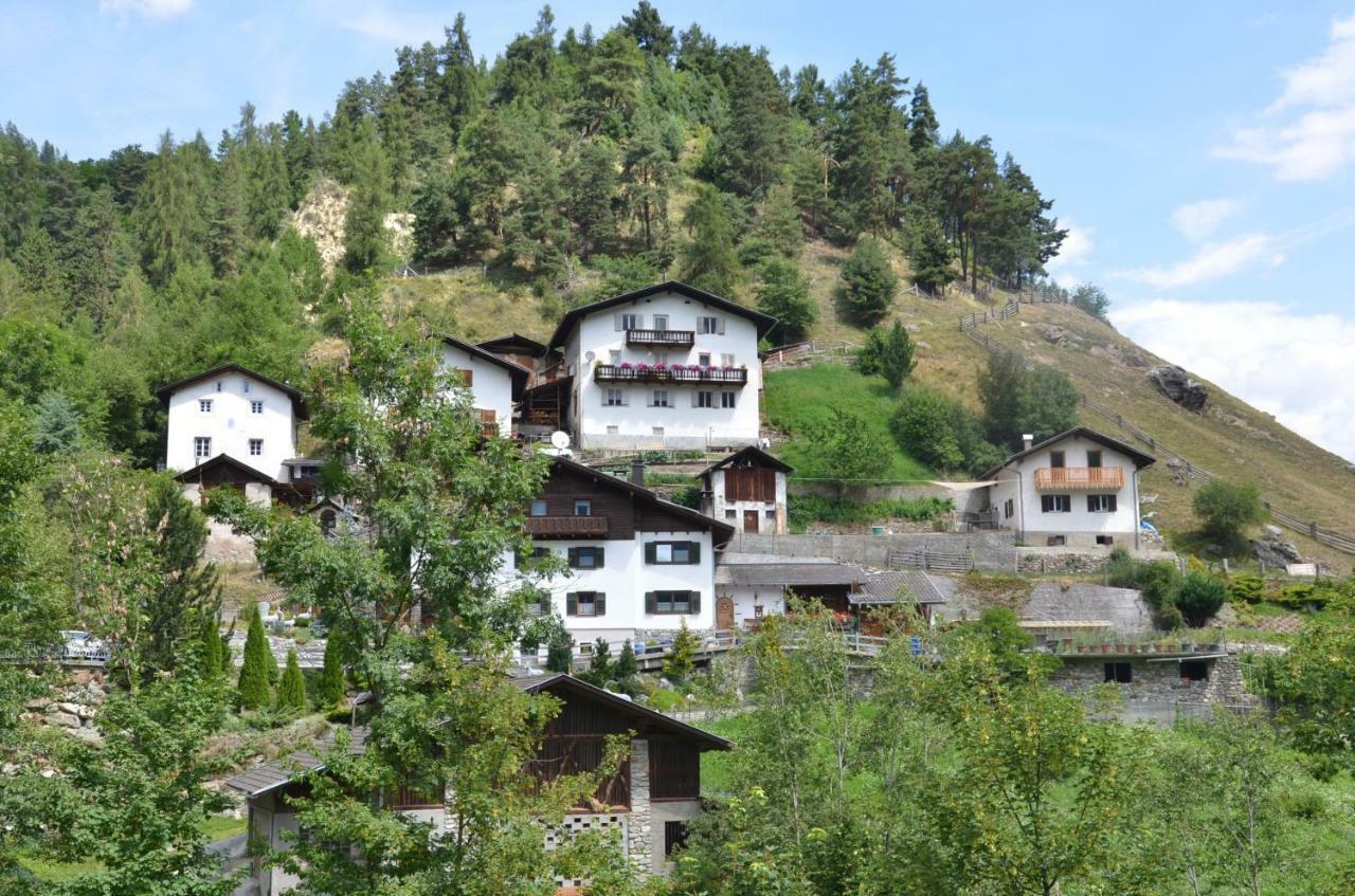 Stilfser Haeuschen Mit Blick Auf Koenig Ortler Villa ภายนอก รูปภาพ